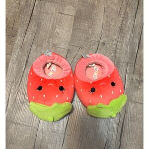 Girls Strawberry Slippers Size 11-12 Squishmallow Soft Plush Cozy House Shoes
